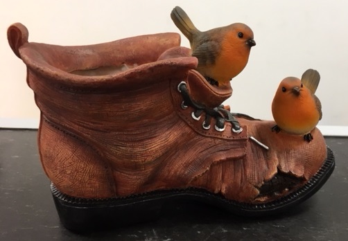 Robin boot garden planter